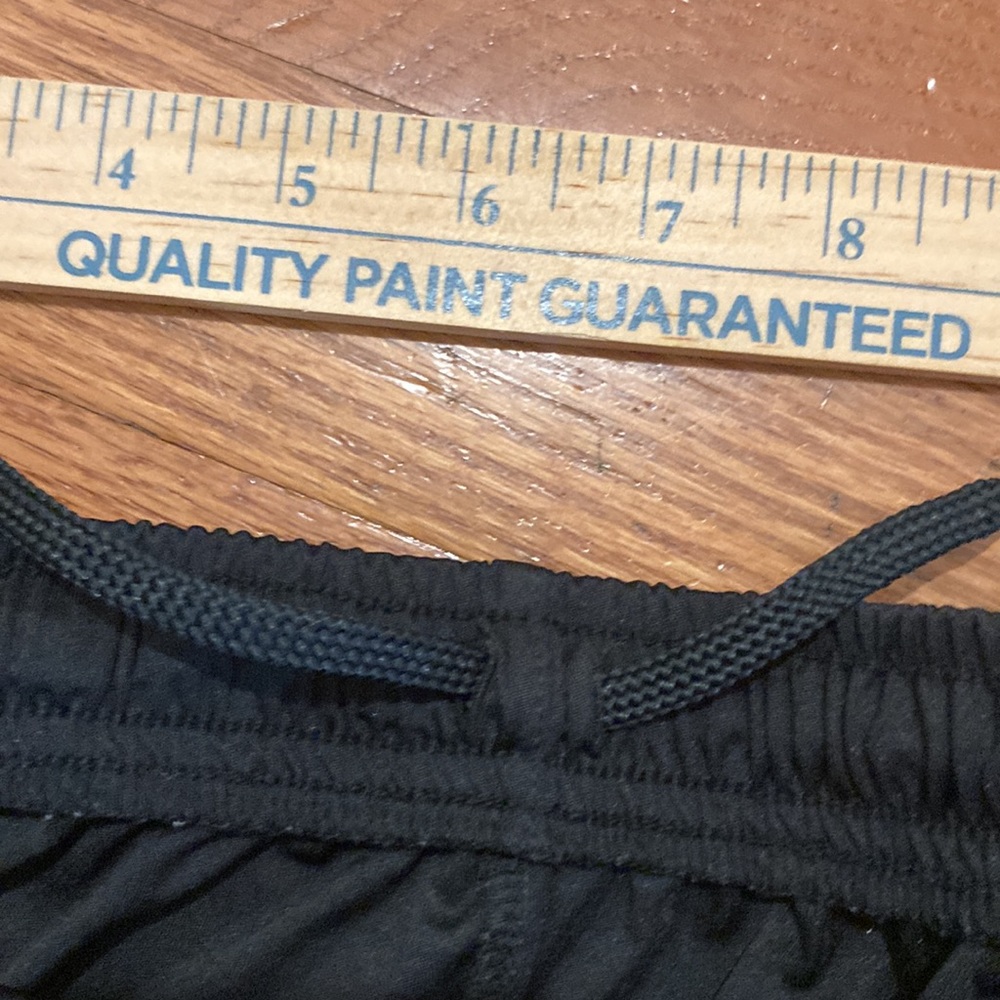 Nike boys XL shorts teen size (used) pockets and drawstrings - Picture 3 of 10